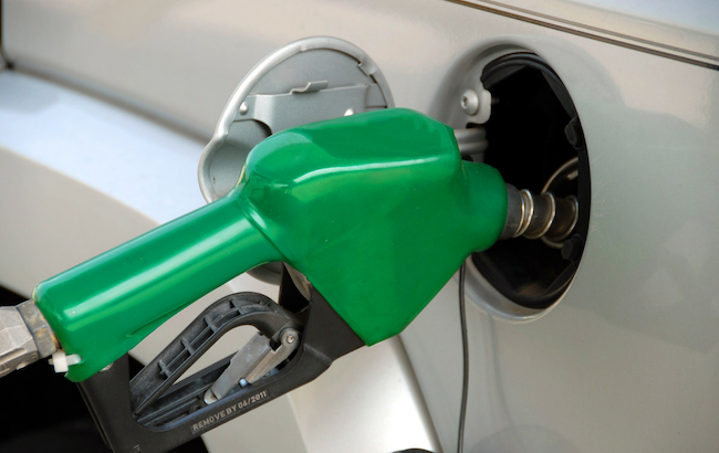 Украина сильно переплачивает: прогноз цен на топливо в мае